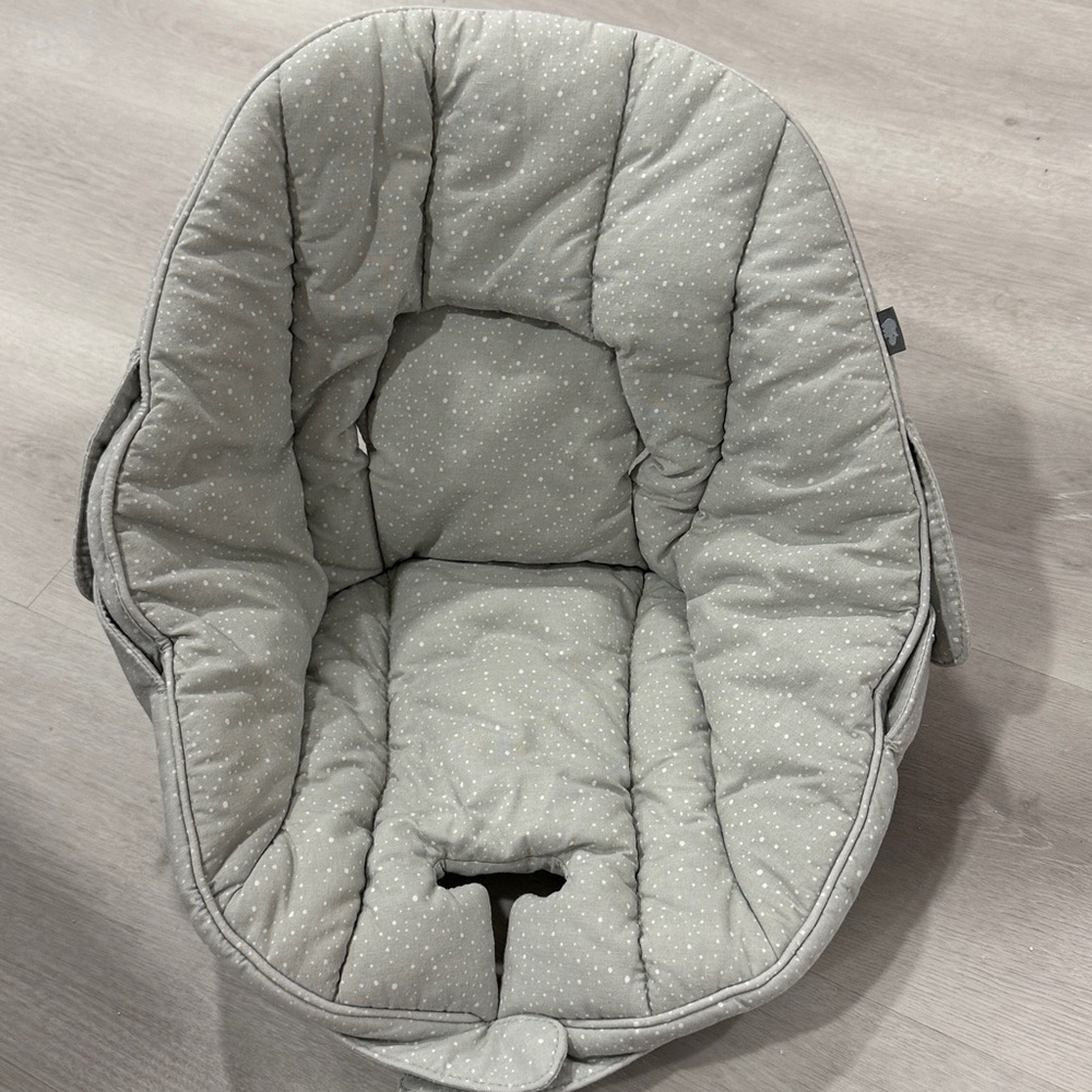 NWOT Lalo the chair high chair cushion grey